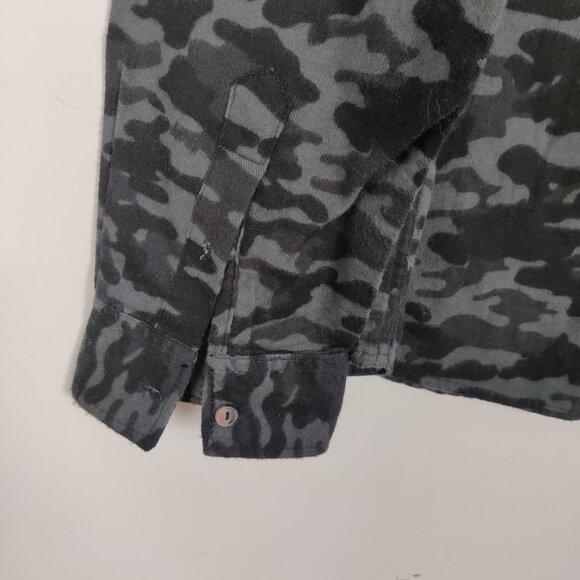 Brave Soul Men's Camouflage Shirt Size L Gray Casual Sophisticated Outdoor Comfy - Picture 5 of 8